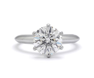 Round diamond ring, 2.32 carats, G/VS1